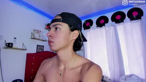 Alex online show from December 30, 3:57 pm