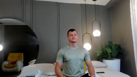 Snapshot of alex_tower chatting on January 2, 7:18 pm Alex Towers online show from January 2, 7:18 pm