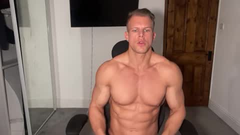 Snapshot of alexandersteelmuscle chatting on October 24, 6:53 pm Alexander Steel online show from October 24, 6:53 pm