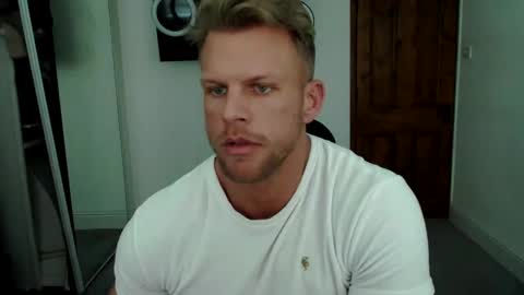 Alexander Steel online show from April 3, 5:10 pm