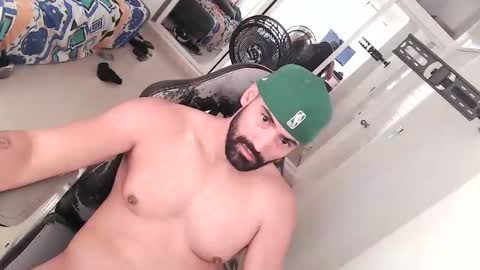 alexisrodriguez_ online show from December 3, 5:41 pm