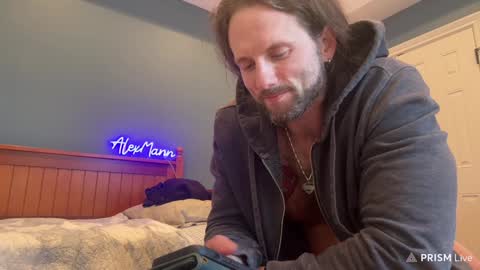 Snapshot of alexmanndickerson chatting on January 10, 3:16 pm Alex Mann online show from January 10, 3:16 pm