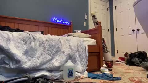 Snapshot of alexmanndickerson chatting on March 6, 1:03 pm Alex Mann online show from March 6, 1:03 pm