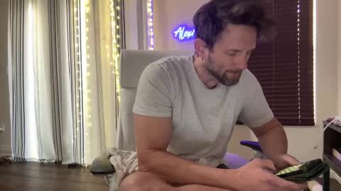 Snapshot of alexmanndickerson chatting on October 2, 4:00 pm Alex Mann online show from October 2, 4:00 pm