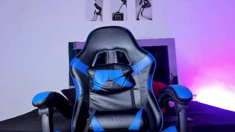 alexxus_smith online show from July 6, 6:10 pm