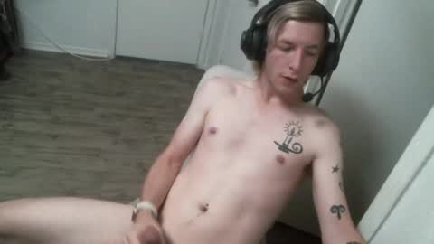 Snapshot of alexxxmic chatting on October 15, 2:13 pm Alexxxmic online show from October 15, 2:13 pm