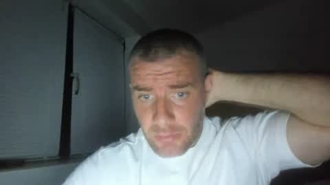 alfiesolomons87 online show from March 17, 8:11 pm