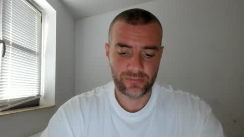 alfiesolomons87 online show from November 18, 11:03 am