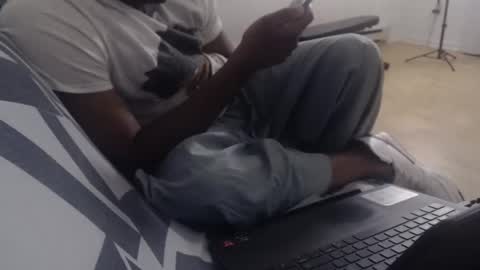 Snapshot of aliasallday chatting on December 11, 2:54 am Alias online show from December 11, 2:54 am