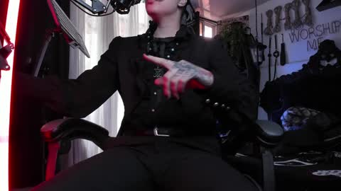   online show from January 21, 6:22 pm