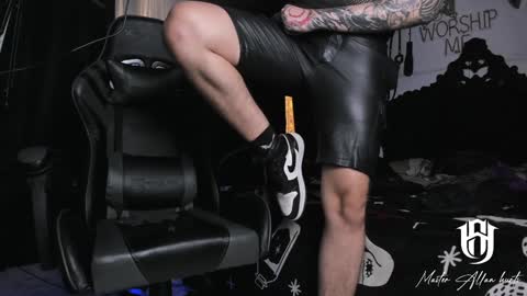   online show from January 7, 4:48 pm