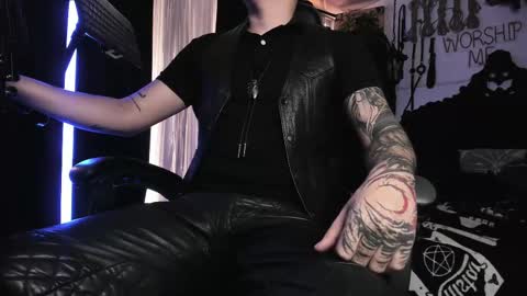   online show from February 19, 6:10 pm