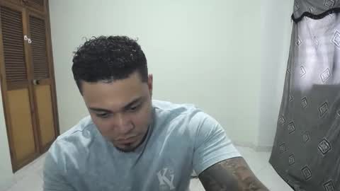 allen_ferrer10 online show from January 18, 3:58 pm