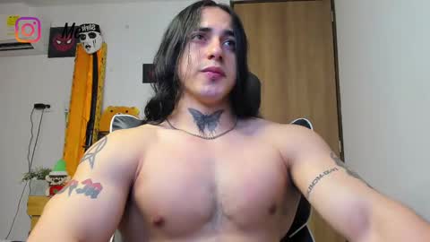 Snapshot of allen_rosse chatting on March 5, 3:19 am independent model 3 online show from March 5, 3:19 am