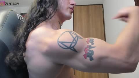 Snapshot of allen_rosse chatting on December 22, 12:50 am independent model 3 online show from December 22, 12:50 am