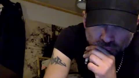 allitrunnin online show from December 4, 6:42 am