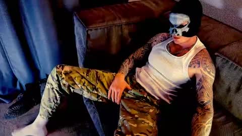 Justin online show from December 4, 8:29 pm