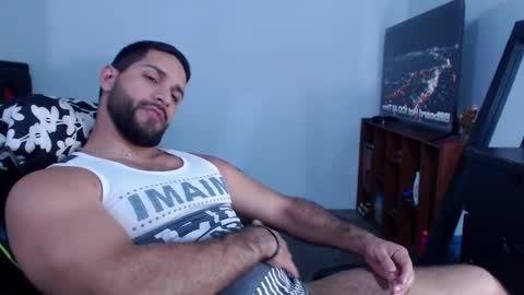 Snapshot of alonxoo chatting on January 25, 1:10 am alonxoo online show from January 25, 1:10 am