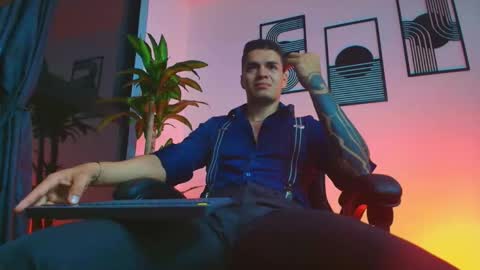 alpha_dominus_ online show from March 26, 7:12 am