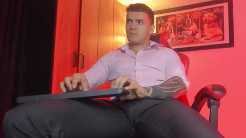 alpha_dominus_ online show from January 15, 7:56 am