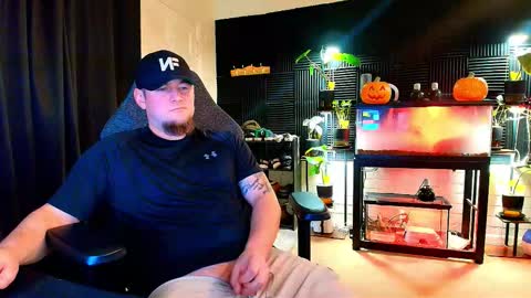 Snapshot of alphanuts101 chatting on October 24, 8:54 pm Ryno online show from October 24, 8:54 pm