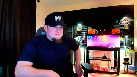 Snapshot of alphanuts101 chatting on October 10, 4:56 pm Ryno online show from October 10, 4:56 pm