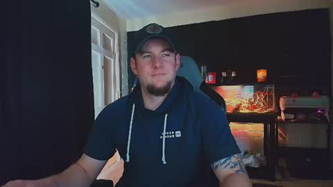 Snapshot of alphanuts101 chatting on December 6, 5:55 pm Ryno online show from December 6, 5:55 pm