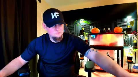 Snapshot of alphanuts101 chatting on October 23, 8:45 pm Ryno online show from October 23, 8:45 pm