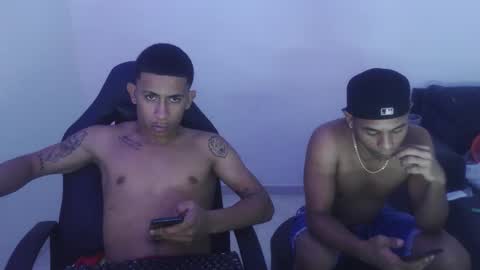 alphas_latins online show from March 10, 6:19 am