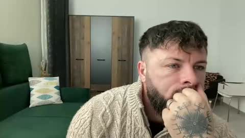 Snapshot of alphasparks chatting on February 24, 3:44 am Jhonny online show from February 24, 3:44 am