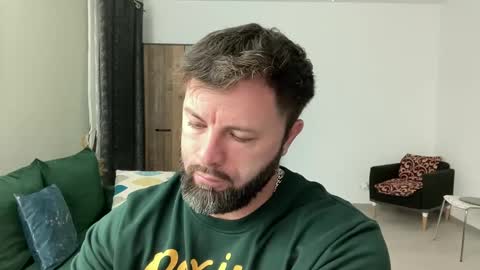 Snapshot of alphasparks chatting on December 19, 4:34 am Jhonny online show from December 19, 4:34 am