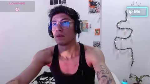 Snapshot of amad696 chatting on February 13, 11:28 am Amad Passer x guests   Independent model online show from February 13, 11:28 am