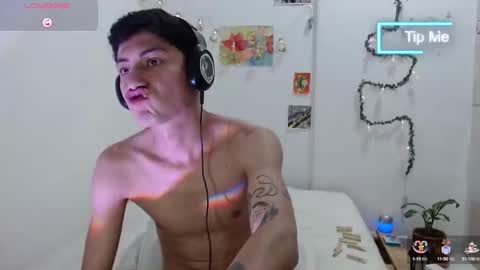 Snapshot of amad696 chatting on February 4, 1:23 am Amad Passer x guests   Independent model online show from February 4, 1:23 am