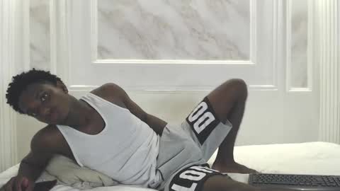 Snapshot of amare_25 chatting on October 24, 8:54 pm Amare online show from October 24, 8:54 pm