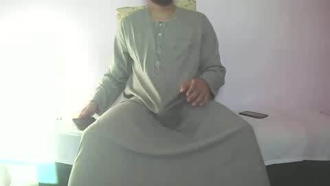 Snapshot of amir_elaraby chatting on October 18, 5:23 am Amir online show from October 18, 5:23 am