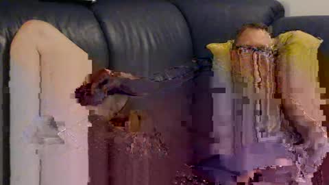 analbottom2 online show from March 3, 8:07 pm