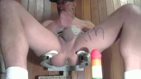 Snapshot of analytoyboy8 chatting on February 5, 8:25 pm Analytoyboy8 online show from February 5, 8:25 pm