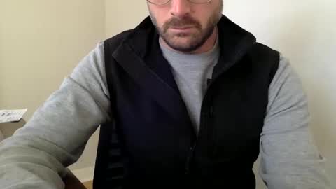 Andees222 online show from November 4, 6:31 pm