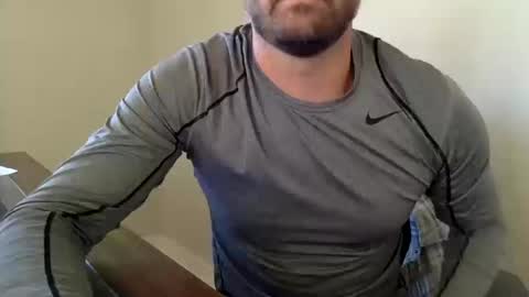 Snapshot of andees222 chatting on October 10, 4:23 pm Andees222 online show from October 10, 4:23 pm