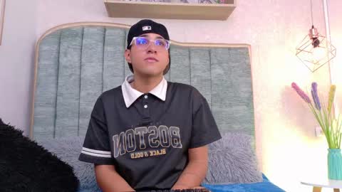 ander_walker online show from June 3, 12:29 pm