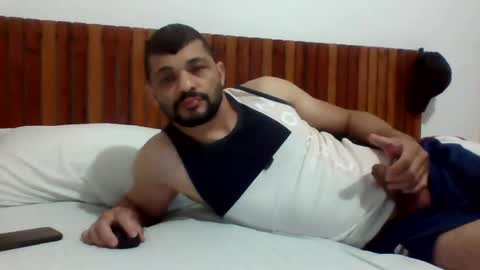 Snapshot of andreloko123 chatting on October 29, 6:11 pm andreloko123 online show from October 29, 6:11 pm