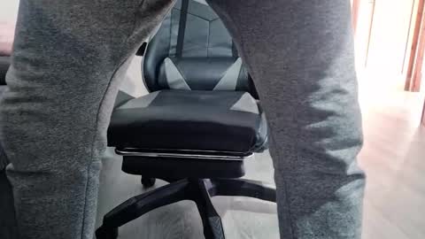 Snapshot of andreudickhard91 chatting on January 7, 10:49 am Andreu online show from January 7, 10:49 am