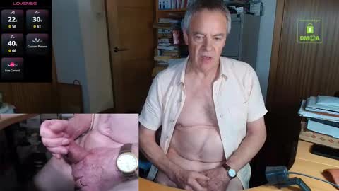 Snapshot of andrew_9999 chatting on October 6, 10:58 pm Andrew online show from October 6, 10:58 pm