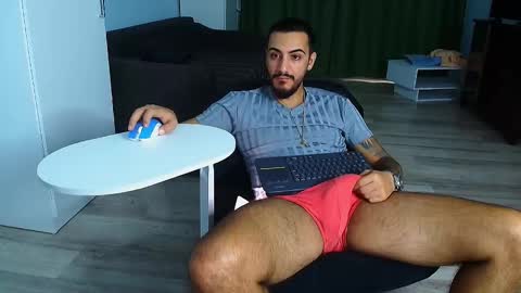 Snapshot of andrewbanner chatting on September 23, 8:02 am MasterRomania  online show from September 23, 8:02 am