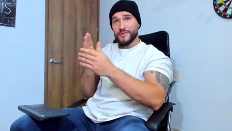 Andrew Diaz online show from October 11, 5:11 am