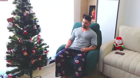 Andrew online show from December 11, 1:55 pm