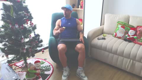 Andrew online show from December 24, 4:08 pm