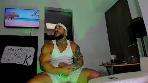 Snapshot of andrewjohnson0 chatting on September 28, 1:42 pm Andrew Johnson online show from September 28, 1:42 pm