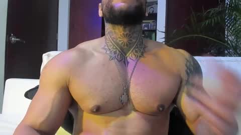 Snapshot of andrewjohnson0 chatting on February 13, 4:00 am Andrew Johnson online show from February 13, 4:00 am