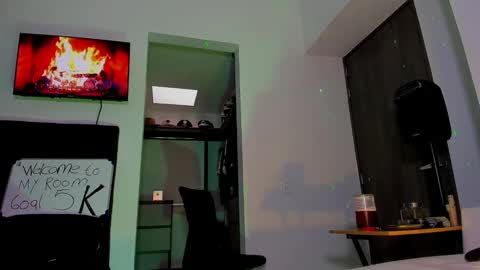 Snapshot of andrewjohnson0 chatting on September 24, 7:12 pm Andrew Johnson online show from September 24, 7:12 pm